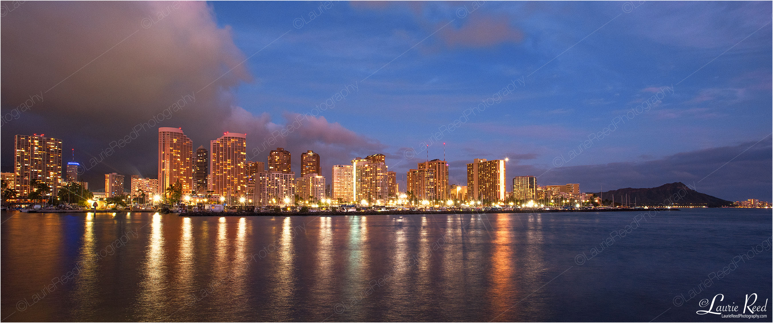 Honolulu Nightscape - © Laurie Reed Photography
